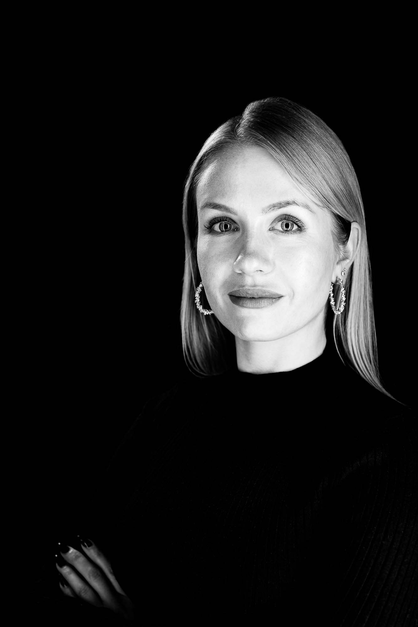 Export x3 Headshot  06627 Dez 01 2019 Bearbeitet Headshots 2019  Miro Nicole Nadine